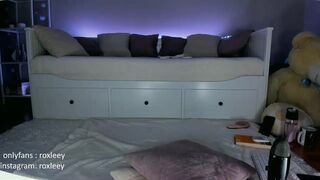 roxy_blue_eyed_ chaturbate Fat woman fucks herself wild