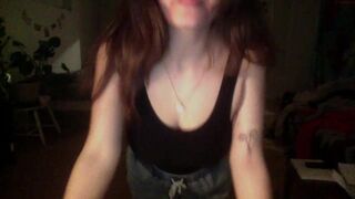 sunset1414 chaturbate Dark haired babe chatting in free chat