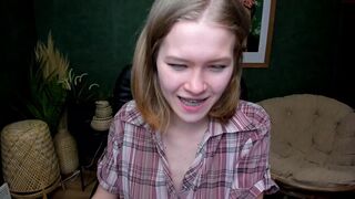 idk_what_im_doing_ chaturbate  writes pen on boobs and ass