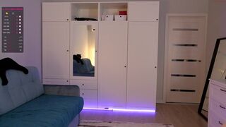 _blackbee_ chaturbate elite online cutie is played with dildo