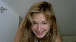 talyaa_xo chaturbate Pleasant chick namite sisechki hands