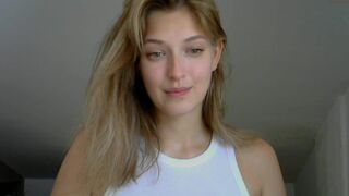 talyaa_xo chaturbate Crazy harlot riding dildo