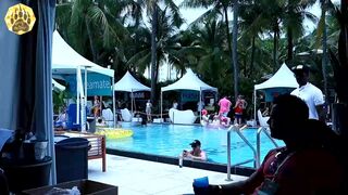 honeyand_thebear chaturbate Lustful woman fucks vagina with phallus