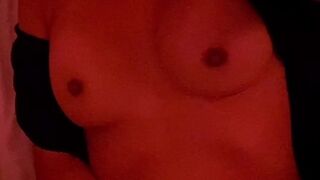 Trucici onlyfans Cool girl masturbates anus