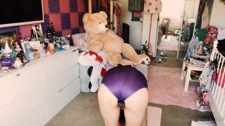 Maricahase onlyfans Naked beauty in the kitchen