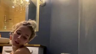 Katti Colour aka My_katti_colour aka Ekaterina Shiryaeva onlyfans Sweet and sexy took off her pink panties