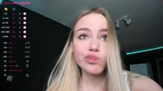 ur_sweet_lily chaturbate Luxurious bitch twists chic ass