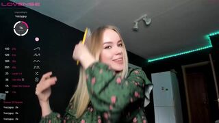 ur_sweet_lily chaturbate Shy babe caresses shaved cunt