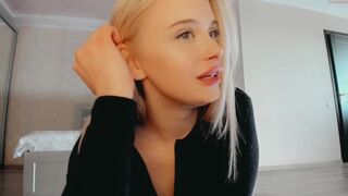 vallovecb chaturbate  caresses lush sex lips