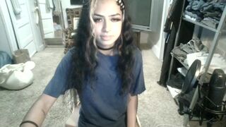 sweetnek0 chaturbate Gorgeous Marina fucks her cunt with a phallus