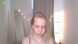 appr0ved chaturbate Kralia in stockings intensely fingering vagina