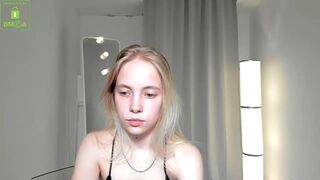appr0ved chaturbate Cute chick jerking her pussy with a phallus