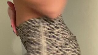 maisyym93 onlyfans Slender bitch fucks in the anus