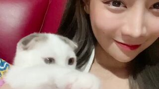 bunny_ged onlyfans Luxurious chick caresses lips sex