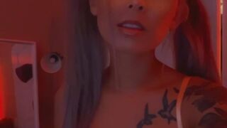 babygirlgin onlyfans Seductive lady shows sexy body