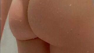 Summer Lynn Hart aka summerlynnunlocked onlyfans Bitch with huge tits fucks with dildo