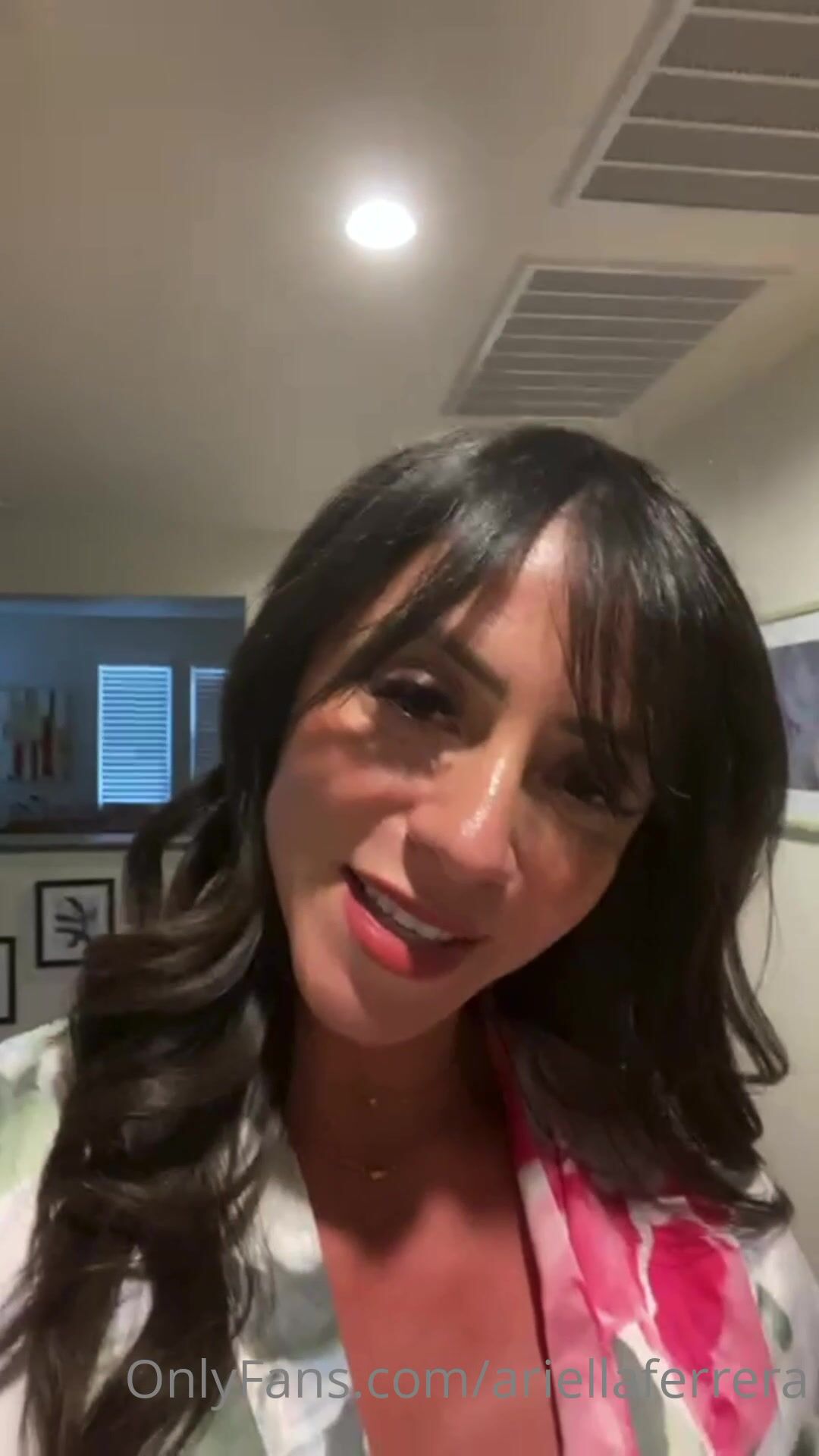 Ariella Ferrera aka ariellaferrera onlyfans 10-02-2022 performance