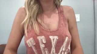 texas_blonde chaturbate  undresses and shows puffy bread