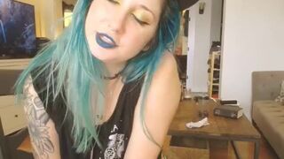 sluttypotato_ chaturbate Pretty young teen masturbates pussy