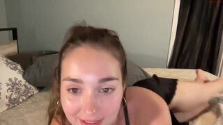 naughtymiss222 chaturbate Sexy lady jerks off pussy with vibrator
