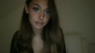 luckycherryxx chaturbate Juicy girl jerking pussy with phallus