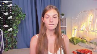 lily_lovelyy chaturbate Gorgeous babe fucks her shaved pussy