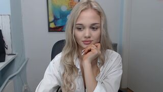 leila_il chaturbate 24-03-2022 performance