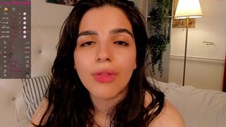 fashionladies chaturbate Hot brunette girl pulls her pussy