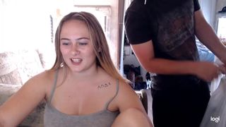 wrestlerpr petite hottie passionately jerks off her cunt