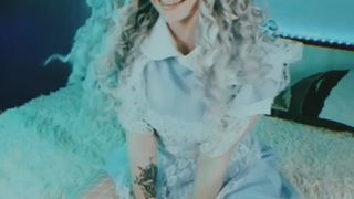 AliceBong manyvids Alice At Home