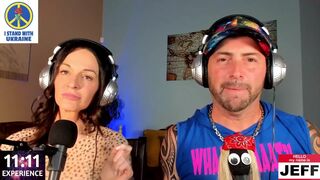 whaaaaaaaat chaturbate Curvy babe caresses huge tits