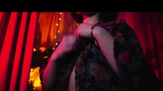 seductease-july-05.2022 chaturbate The lady is having fun in private