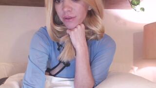 nikiskyler chaturbate Busty young lady caresses shaved cunt