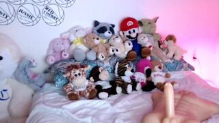 jennyjinx chaturbate A bitch eating a banana