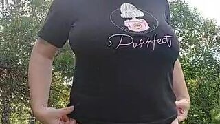 milli1983 Experienced slut caresses shaved cunt