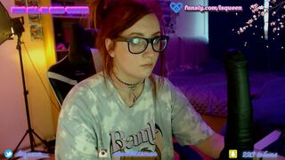 lsqueen Sweet ladies fuck with sex toys