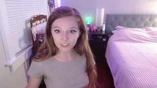 juicydroppopp Pretty woman rubs her pussy with honey