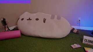 chroniclove Wonderful woman jerking pussy phallus