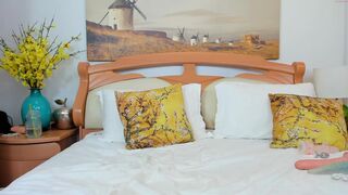 viciousqueen Black-haired prank masturbates with a vibrator