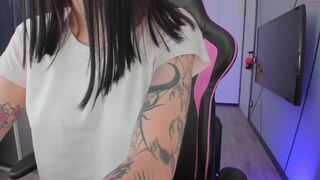 yamaguchi_ Busty slut gently wrestles pussy