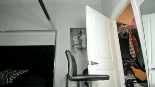 surecakes 4_02_2022 Latest webcam