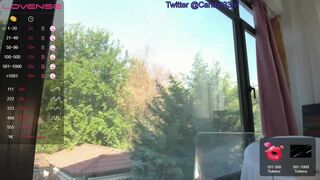 m1ss_ariana Exquisite woman pulls the vagina