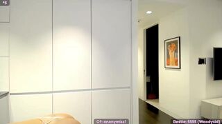 trouble_mkr_  jerking off the clit on the bed