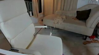 giamazing Skinny chick masturbates through her pussy panties