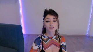 elissa25_ Beautiful lass thrust finger in pussy