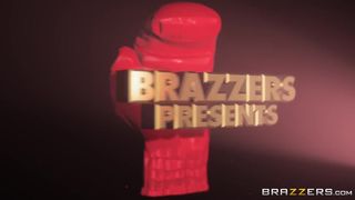 Sloan Harper  Boxing Babe