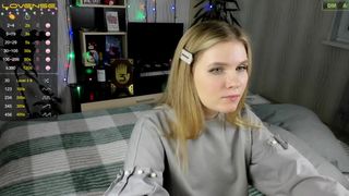 Zvezd00chka aka _Zvezdochka_ shrew priestess passionately caresses pussy