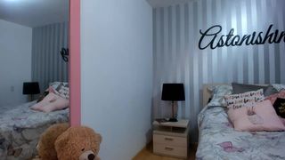 dani_moore cute slut caresses beautiful tits