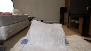 mandy138 babe in stockings fingering sex toy