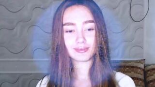 alisa_foxx Dark haired prostitute caresses big tits